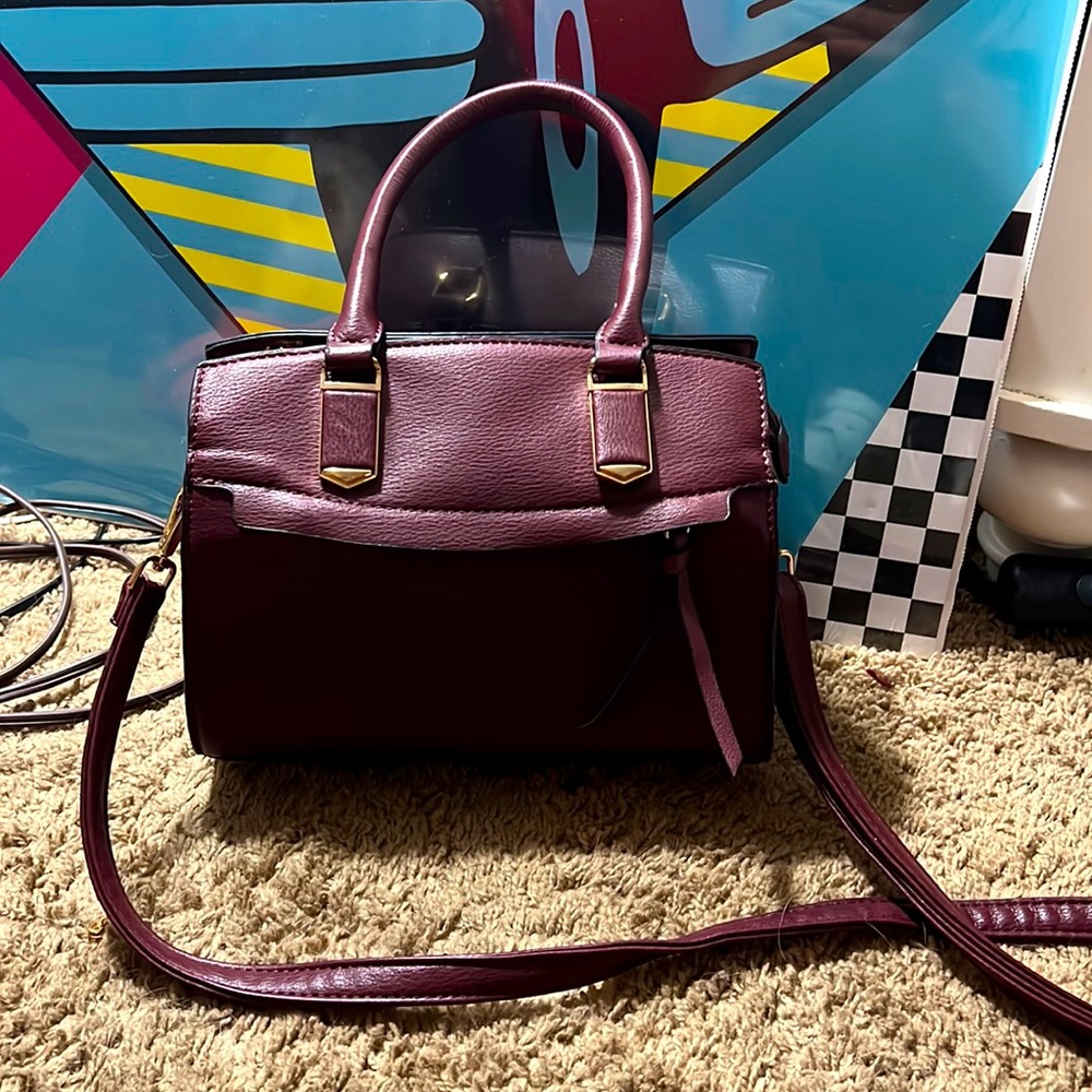I am currently selling handbags